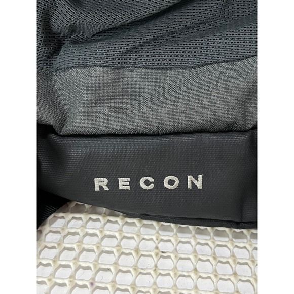 The North Face Recon Backpack Gray Black Travel Bag - Picture 3 of 14